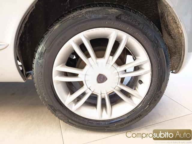 LANCIA Ypsilon 1.2 69 CV Unyca