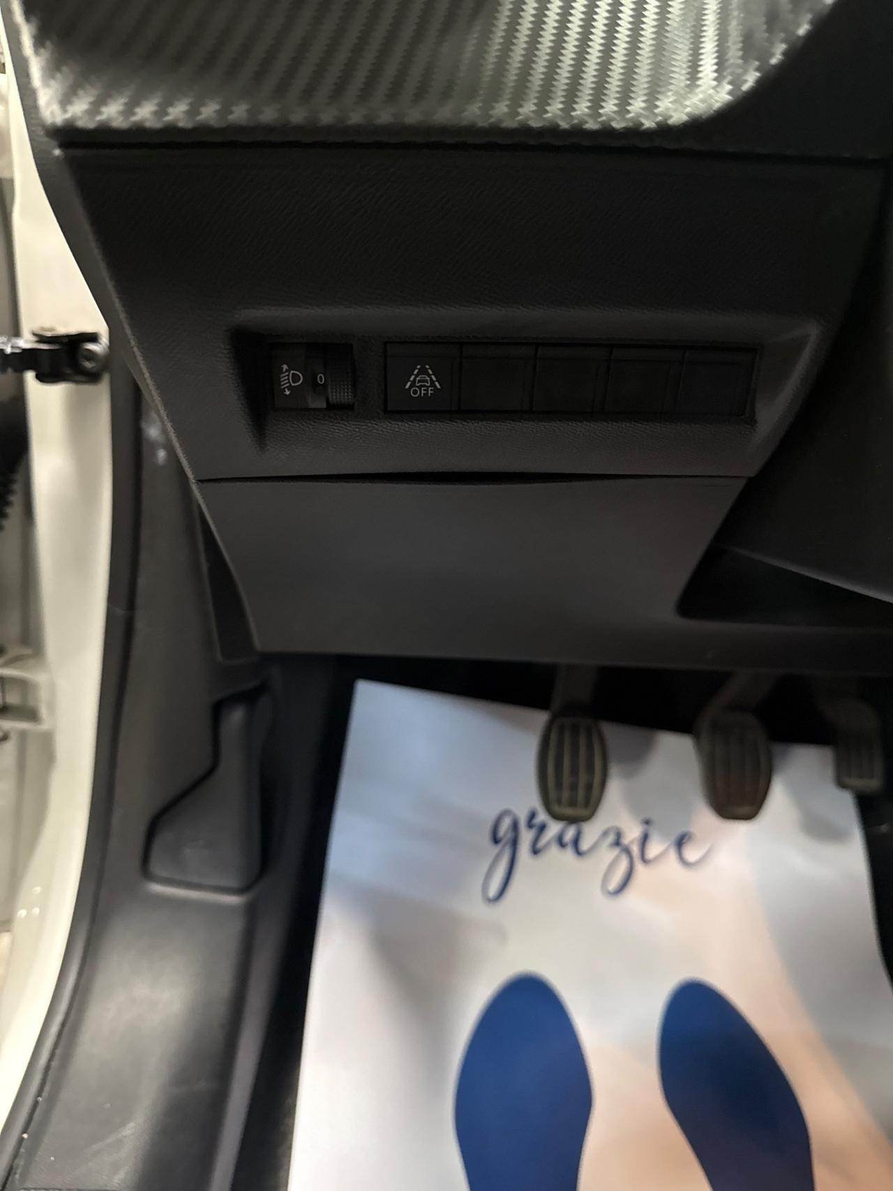 Peugeot 208 1.2 75CV Stop&Start Active Ok Neopatentati