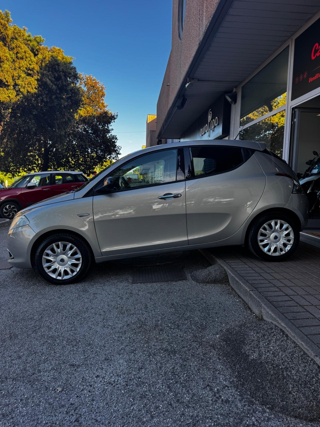Lancia Ypsilon 1.4 Unyca Ecochic GPL