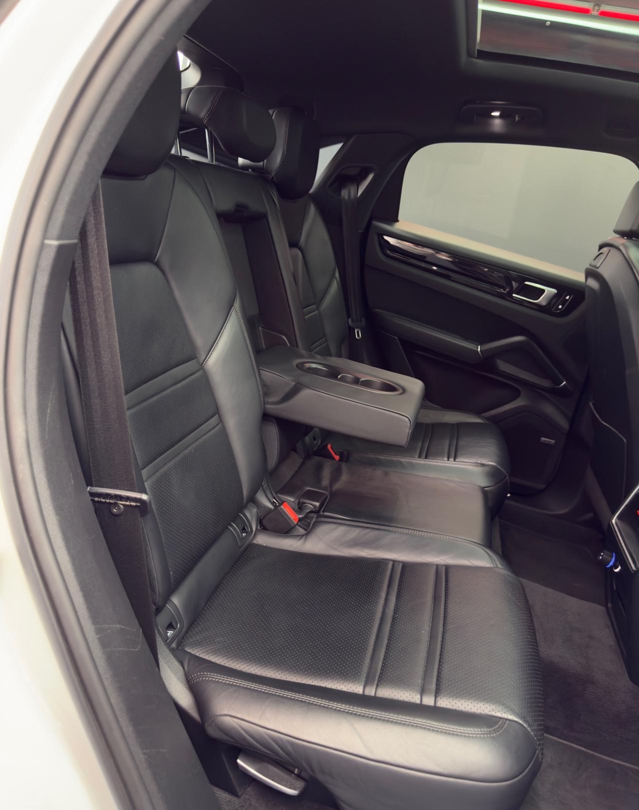 Porsche Cayenne Coupé 3.0 Benzina V6 340 CV IPER FULL