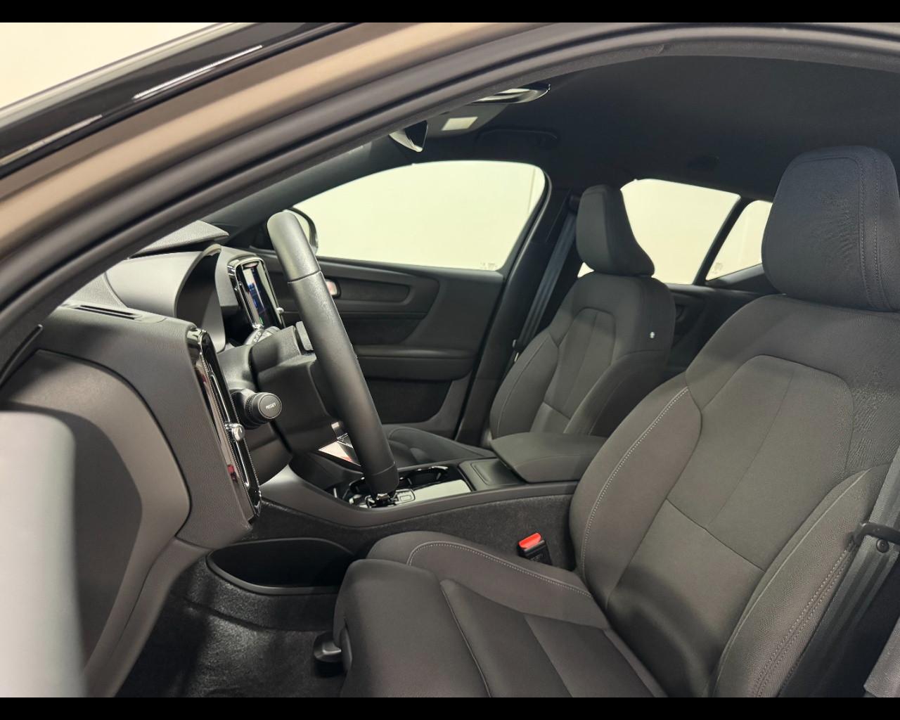 VOLVO XC40 SINGLE MOTOR EXTENDED RANGE CORE