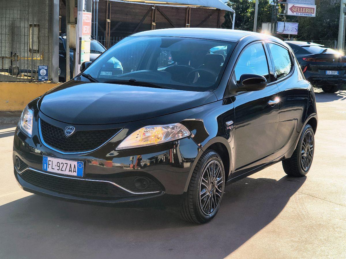 LANCIA - Ypsilon - 1.2 69 CV 5p. GPL Ecochic Gold