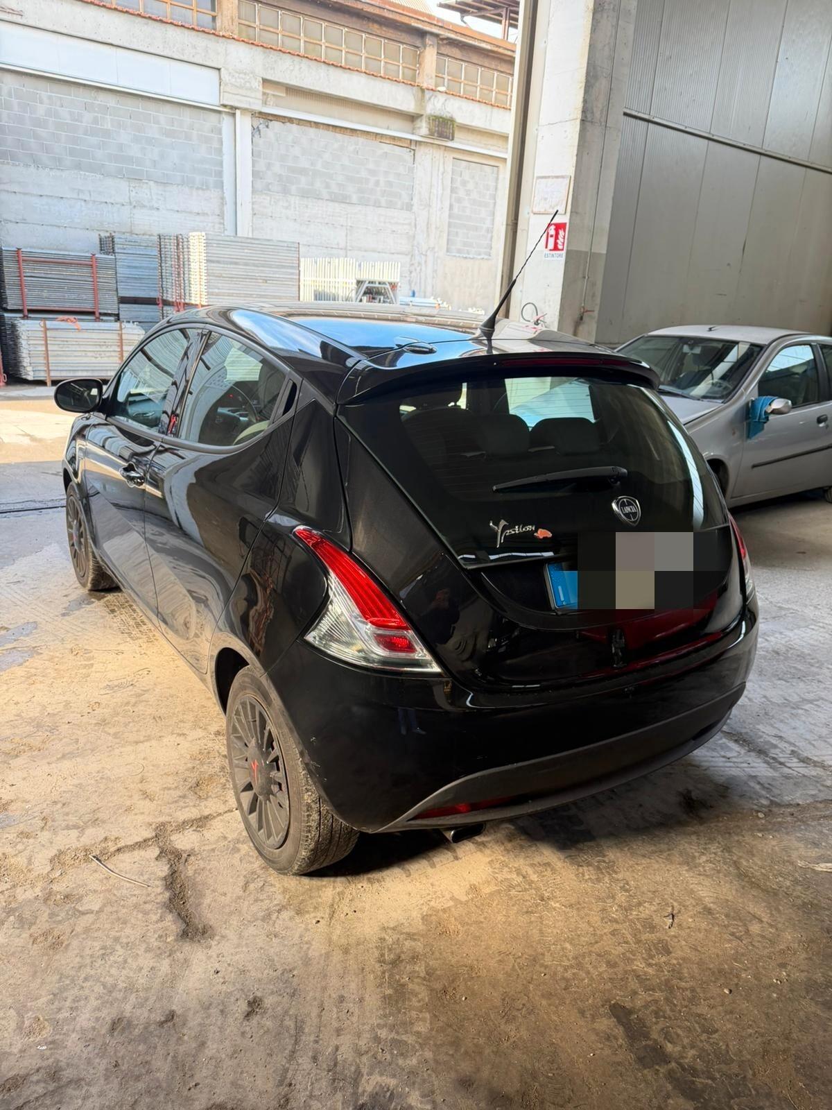 Lancia Ypsilon 1.2 69 CV 5 porte GPL Ecochic Platinum