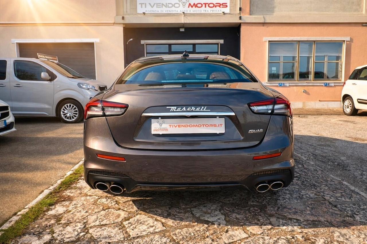 Maserati Ghibli 330 CV MHEV GRANSPORT
