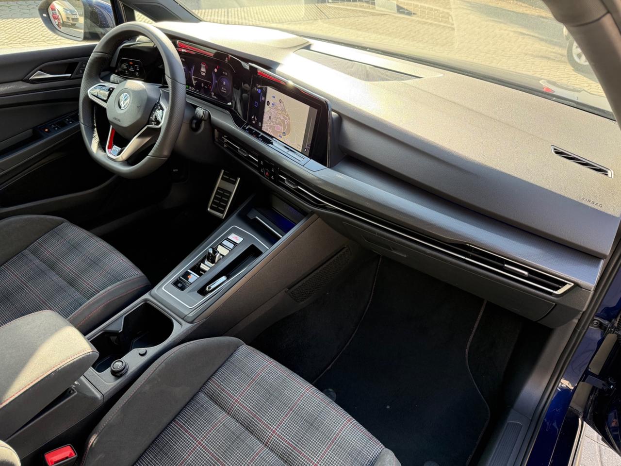 Volkswagen Golf GTI 2.0 TSI DSG