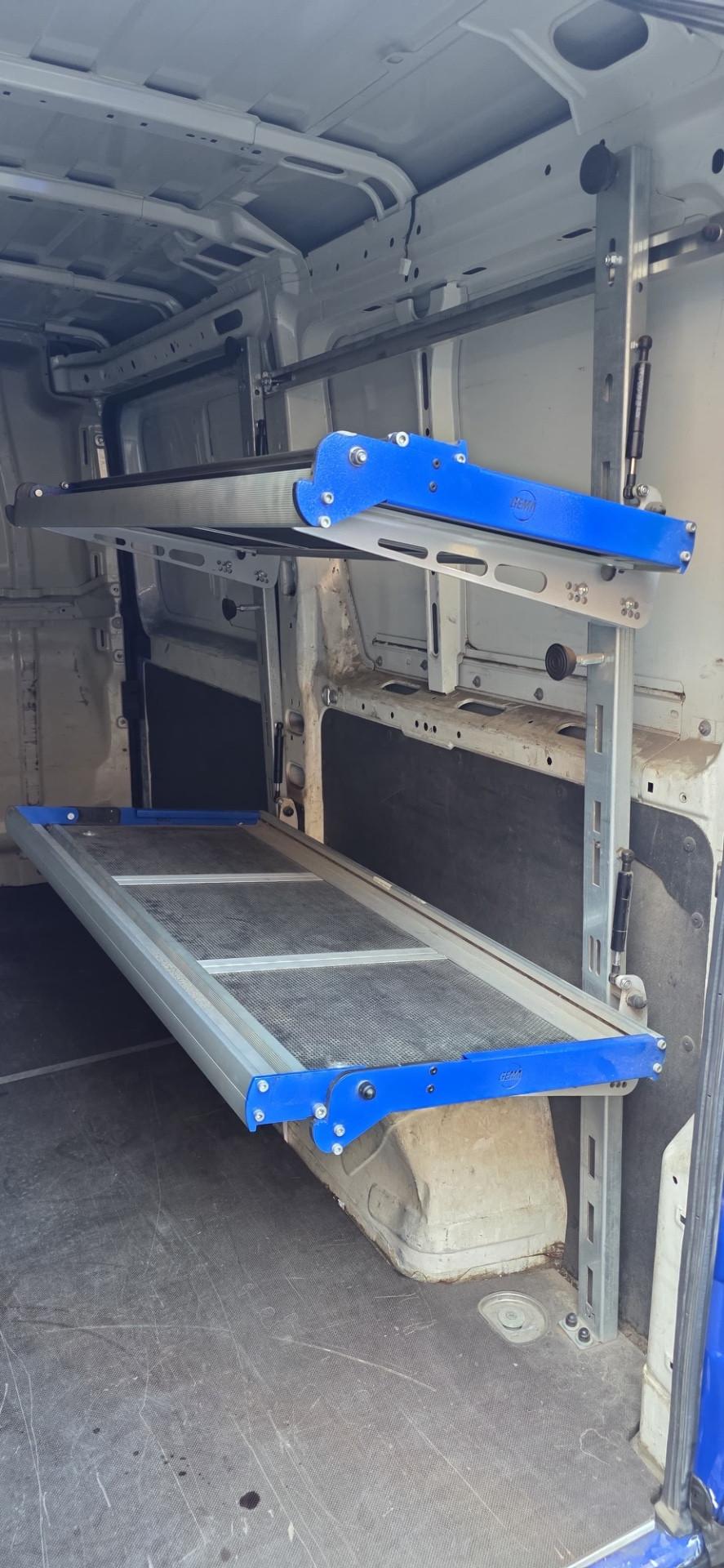 Peugeot Boxer 330 2.2 BlueHDi 140 S&S PC-TN Furgone