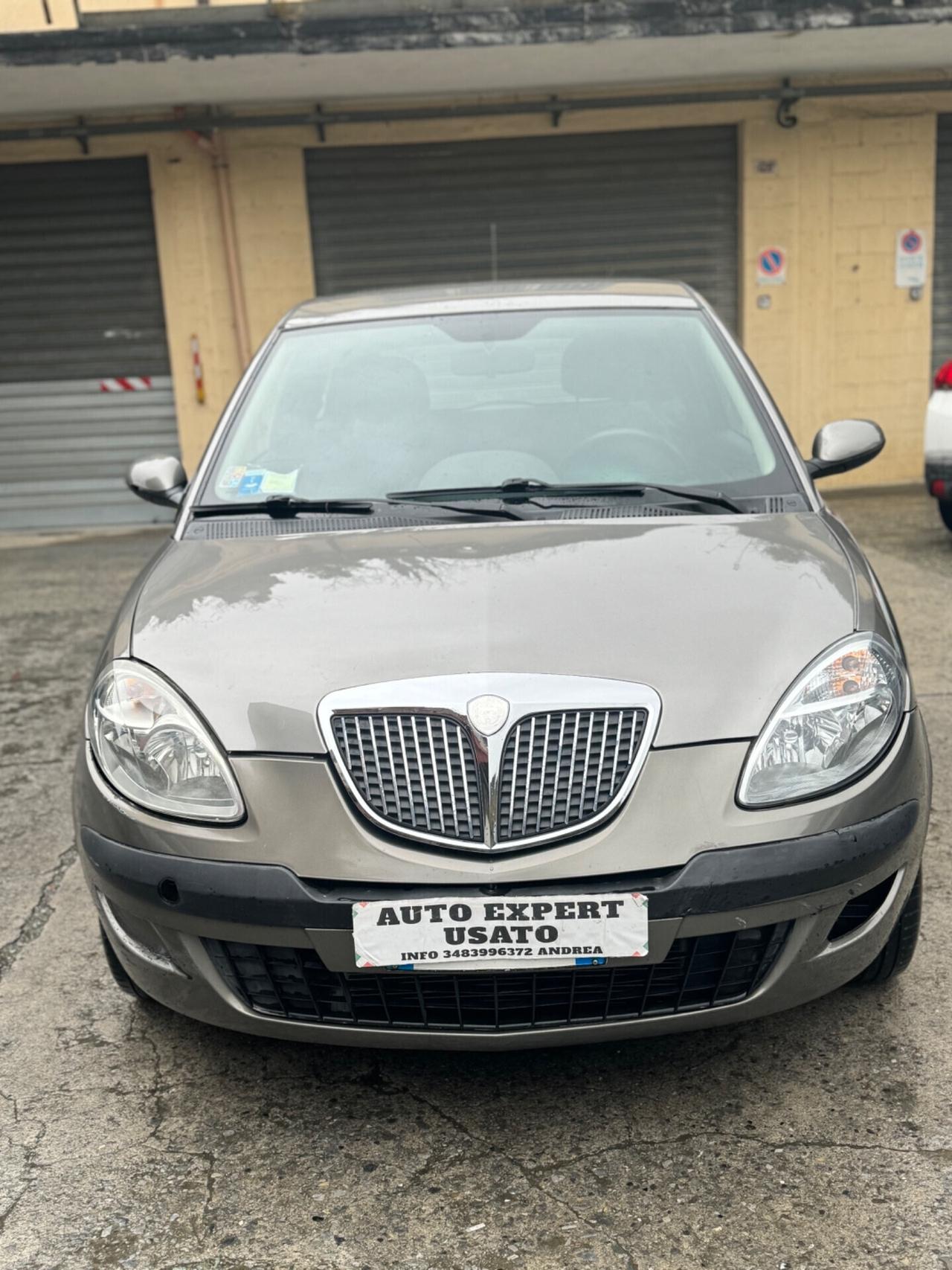 Lancia Ypsilon 1.2 Oro