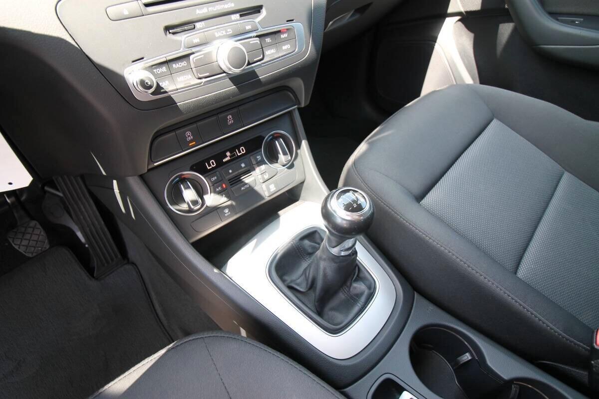 Audi Q3 2.0 TDI 120 CV Business|12.2015