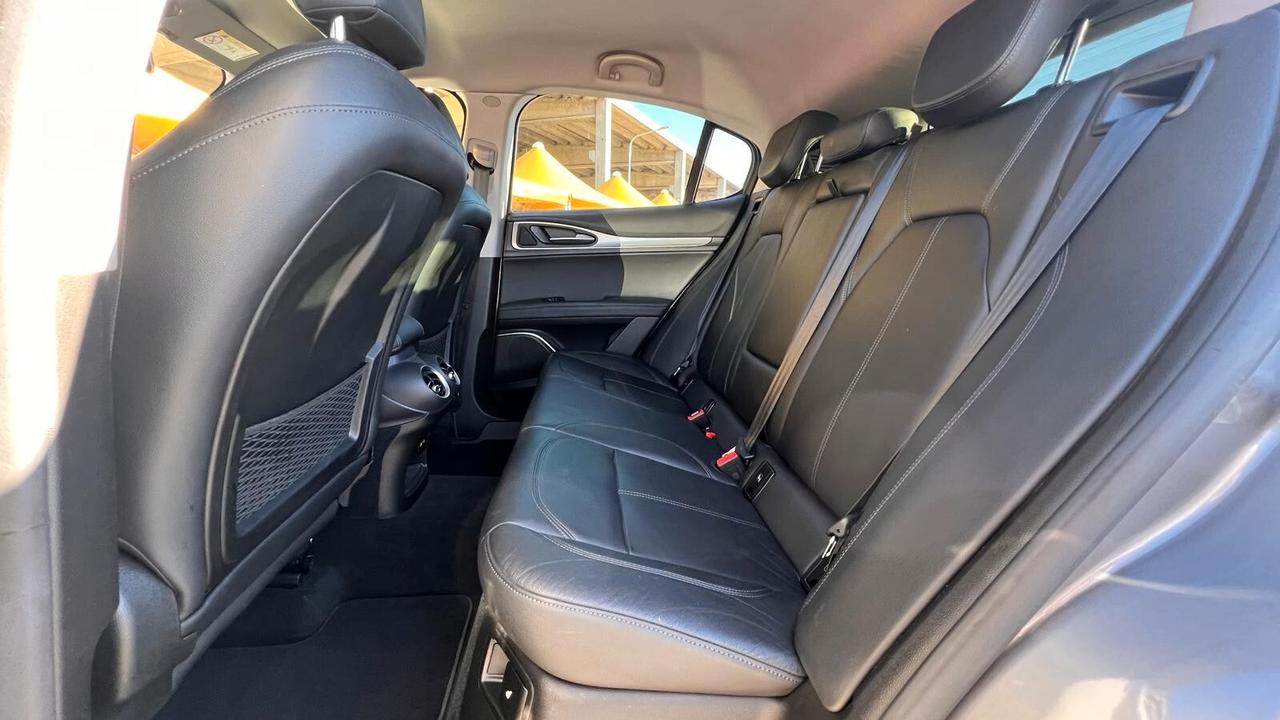 Alfa Romeo Stelvio 2.2 Turbodiesel 210 CV AT8 Q4 Executive
