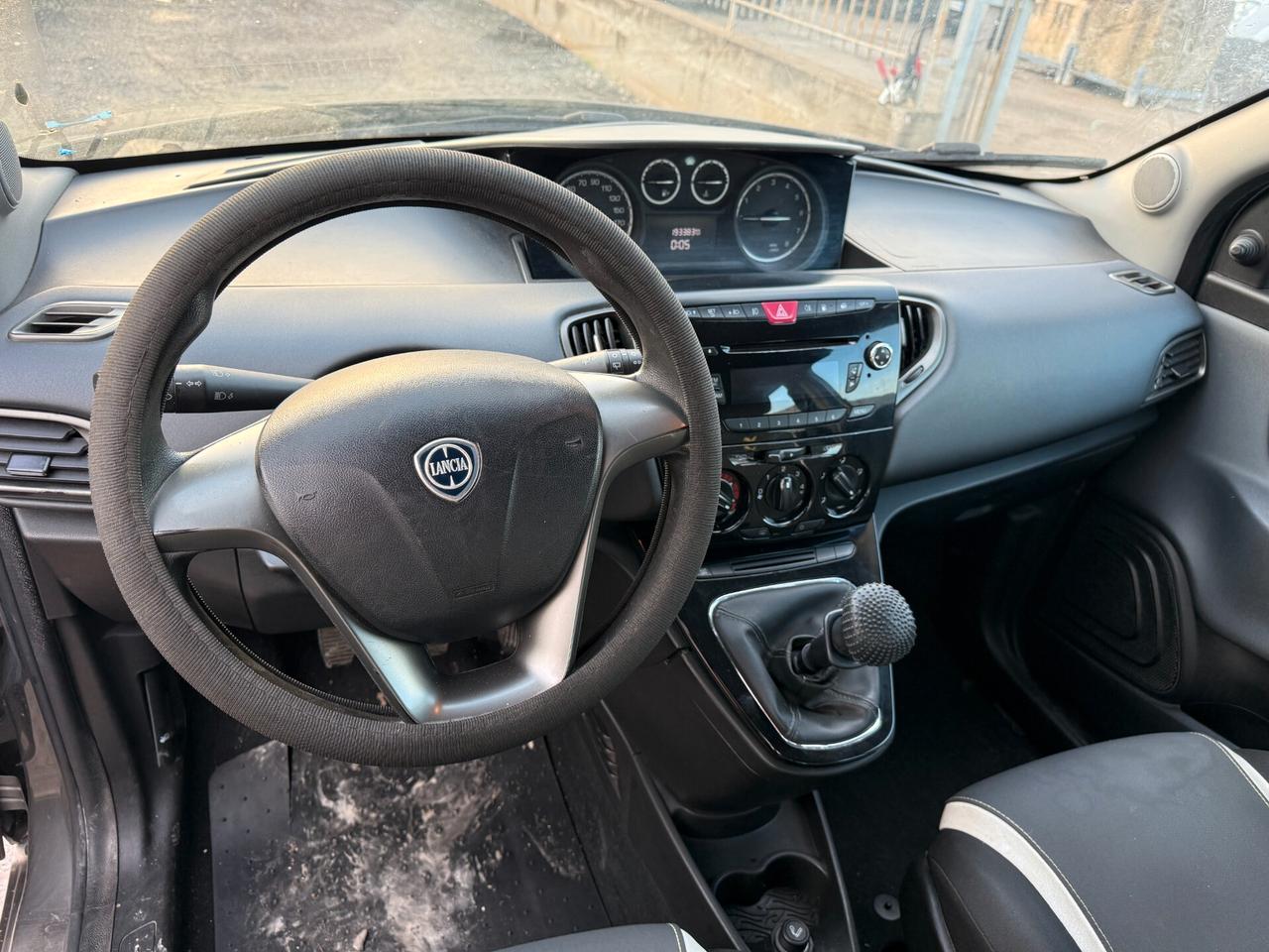 LANCIA YPSILON 2015 1.2 BENZ/GPL *MARCIANTE *AIRB OK