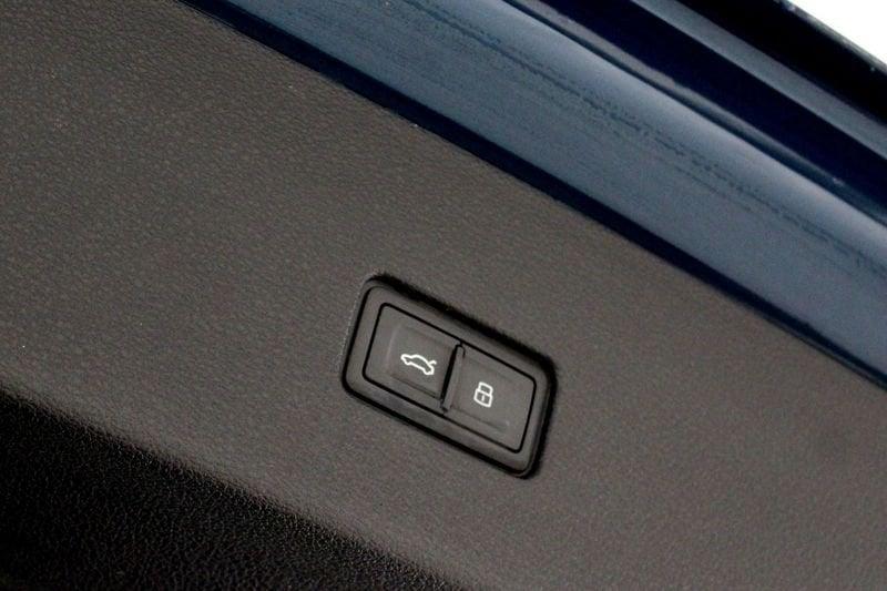 Audi Q8 50 TDI 286 CV quattro tiptronic Sport S-LINE ** MATRIX + TETTO **