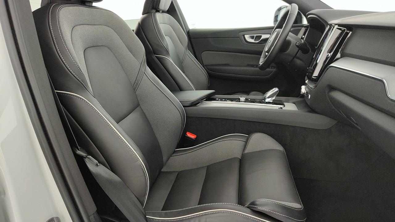 VOLVO XC60 2.0 t6 phev Plus Dark awd auto