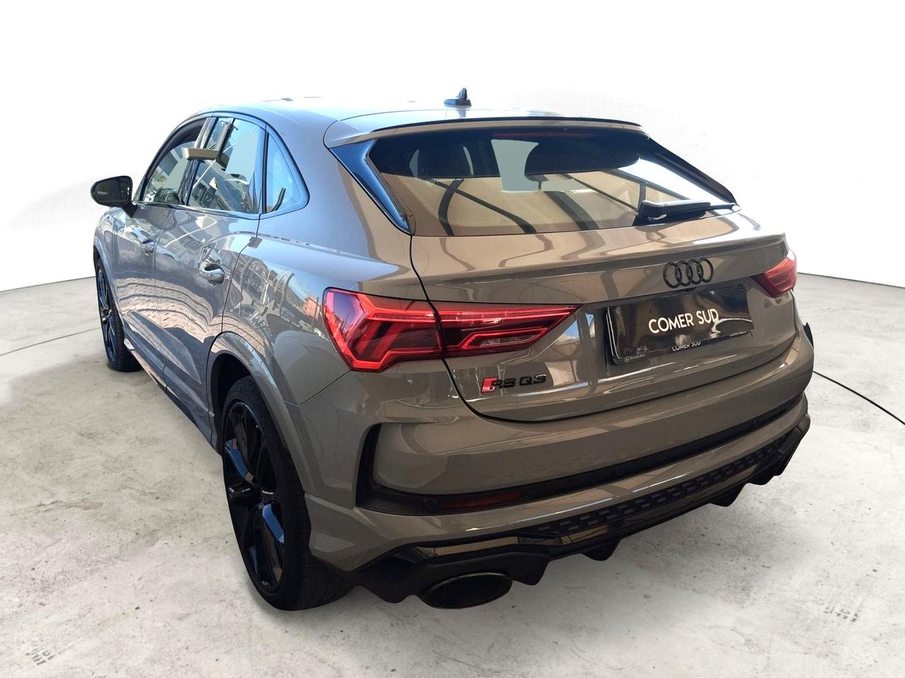 AUDI Q3 2019 Sportback - Q3 Sportback RS 2.5 quattro s-tronic