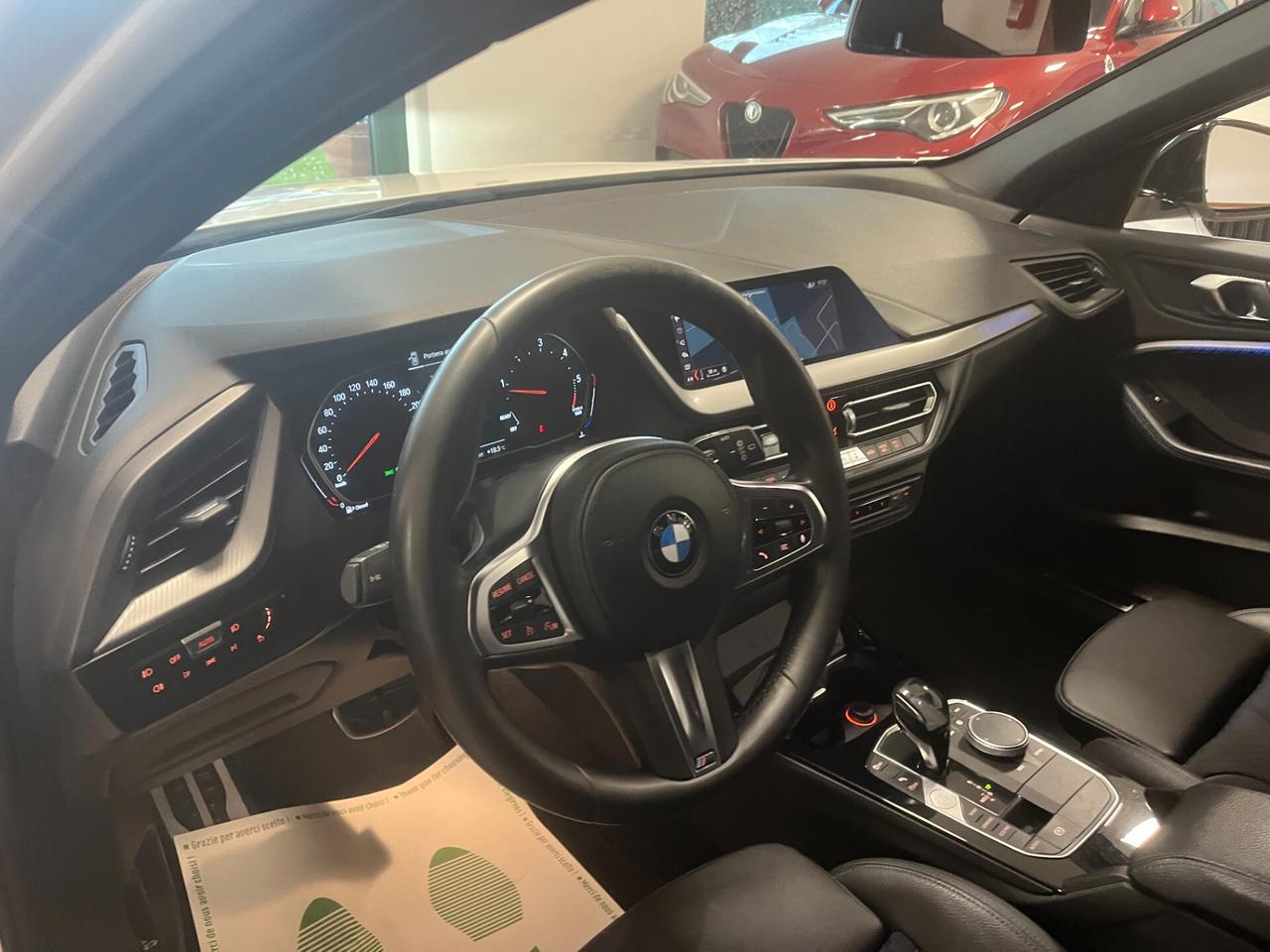 Bmw 118 118d 5p. Msport