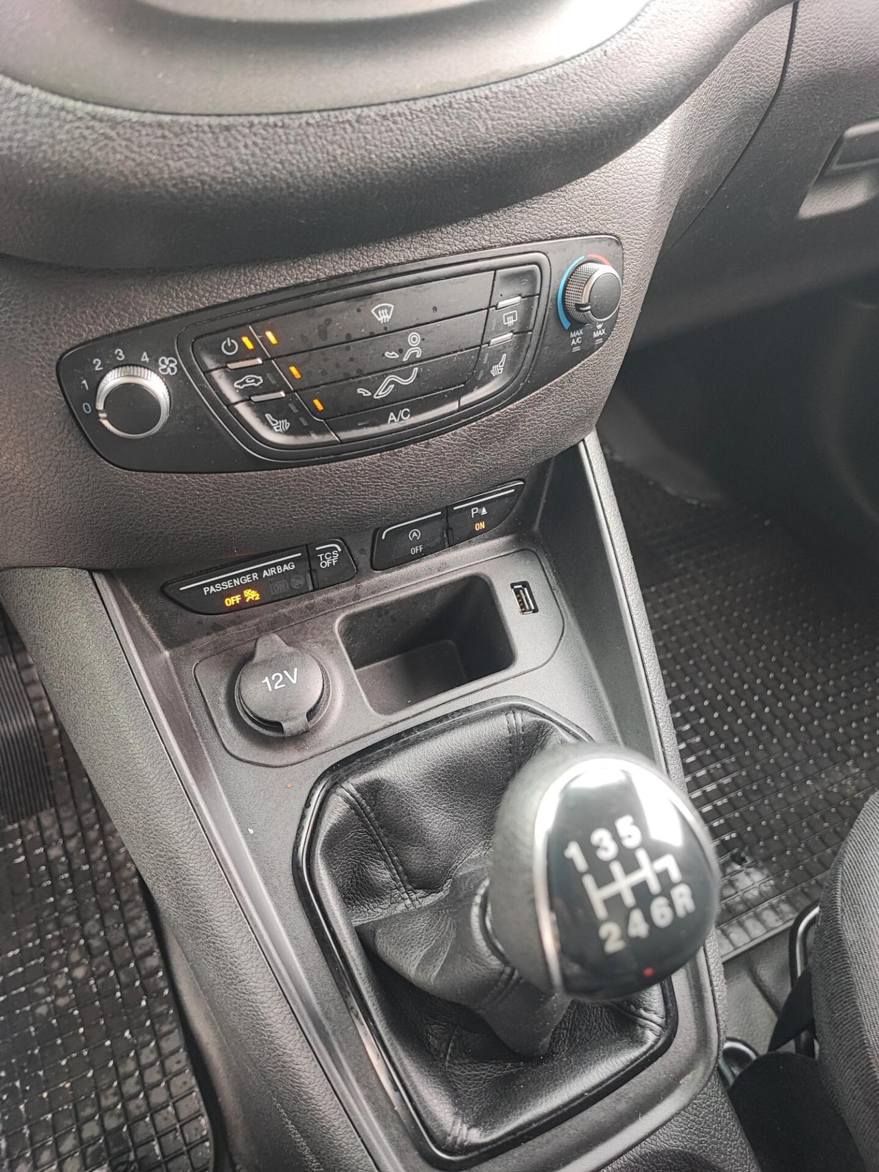 Ford Transit Courier 1.5 TDCi 100CV Van Titanium