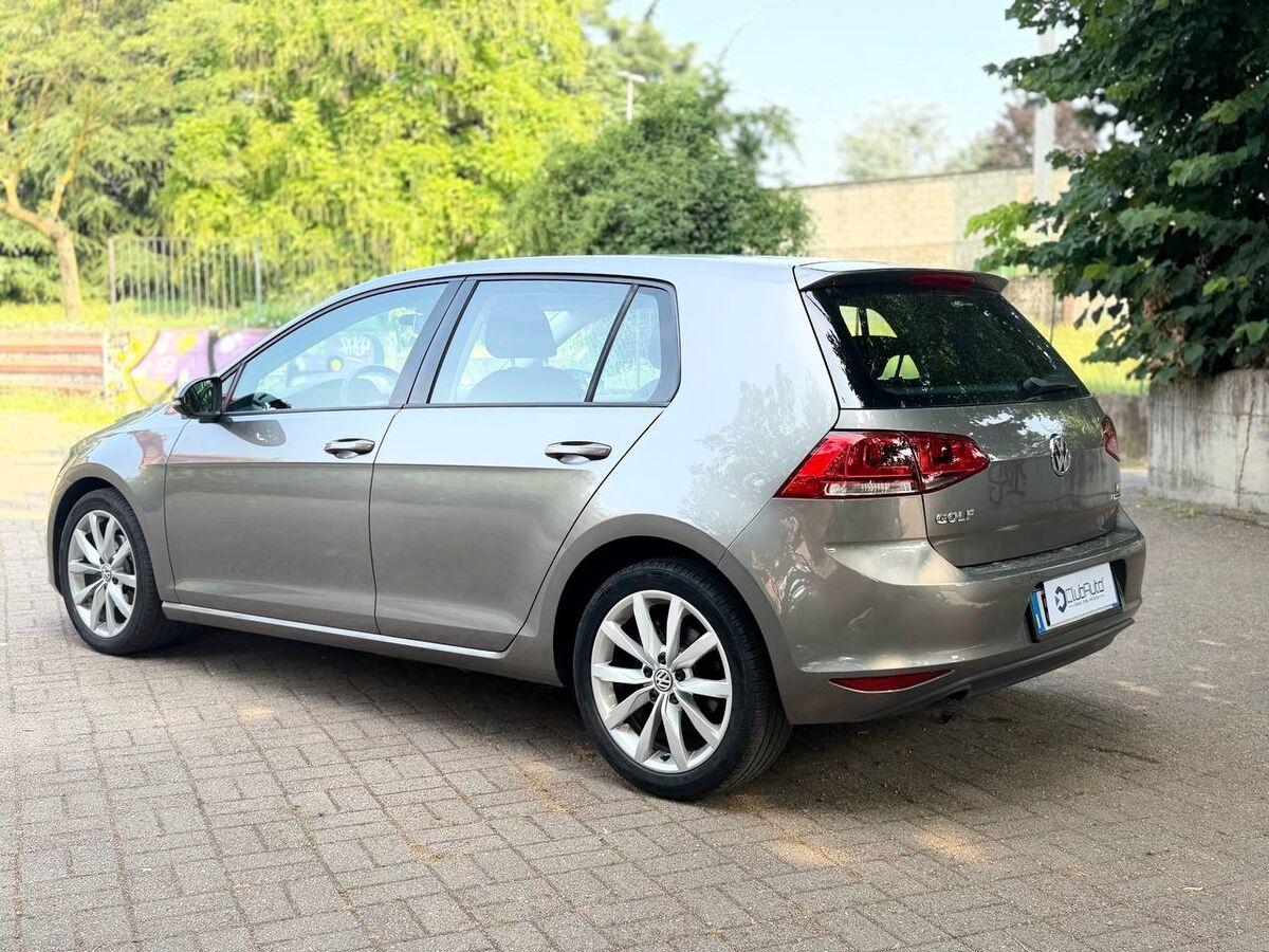 Volkswagen Golf 1.6 tdi Highline 5p dsg