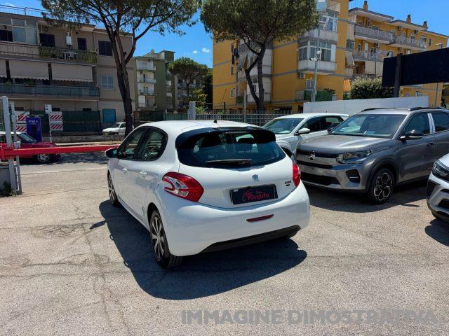 PEUGEOT 208 1.4 HDi 68CV S&S Automatica 5p. Allure
