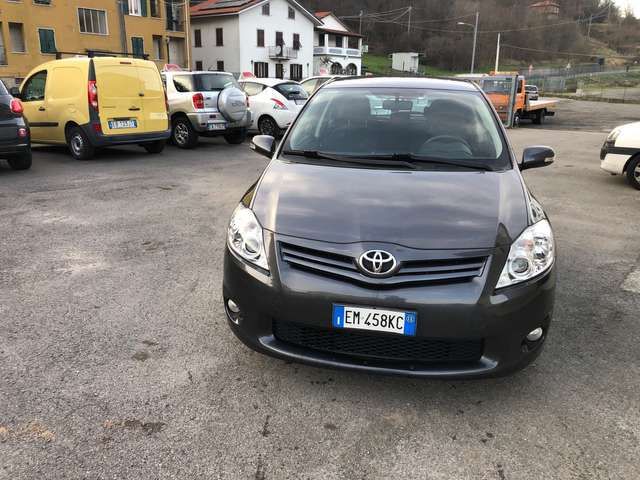 Toyota Auris Auris 5p 1.4d Active c/CL EURO 5