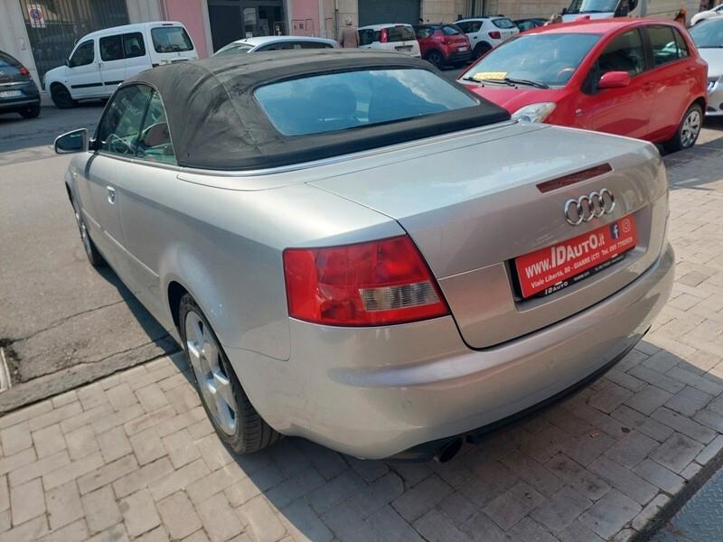 Audi A4 Cabriolet 2.5 V6 TDI cat