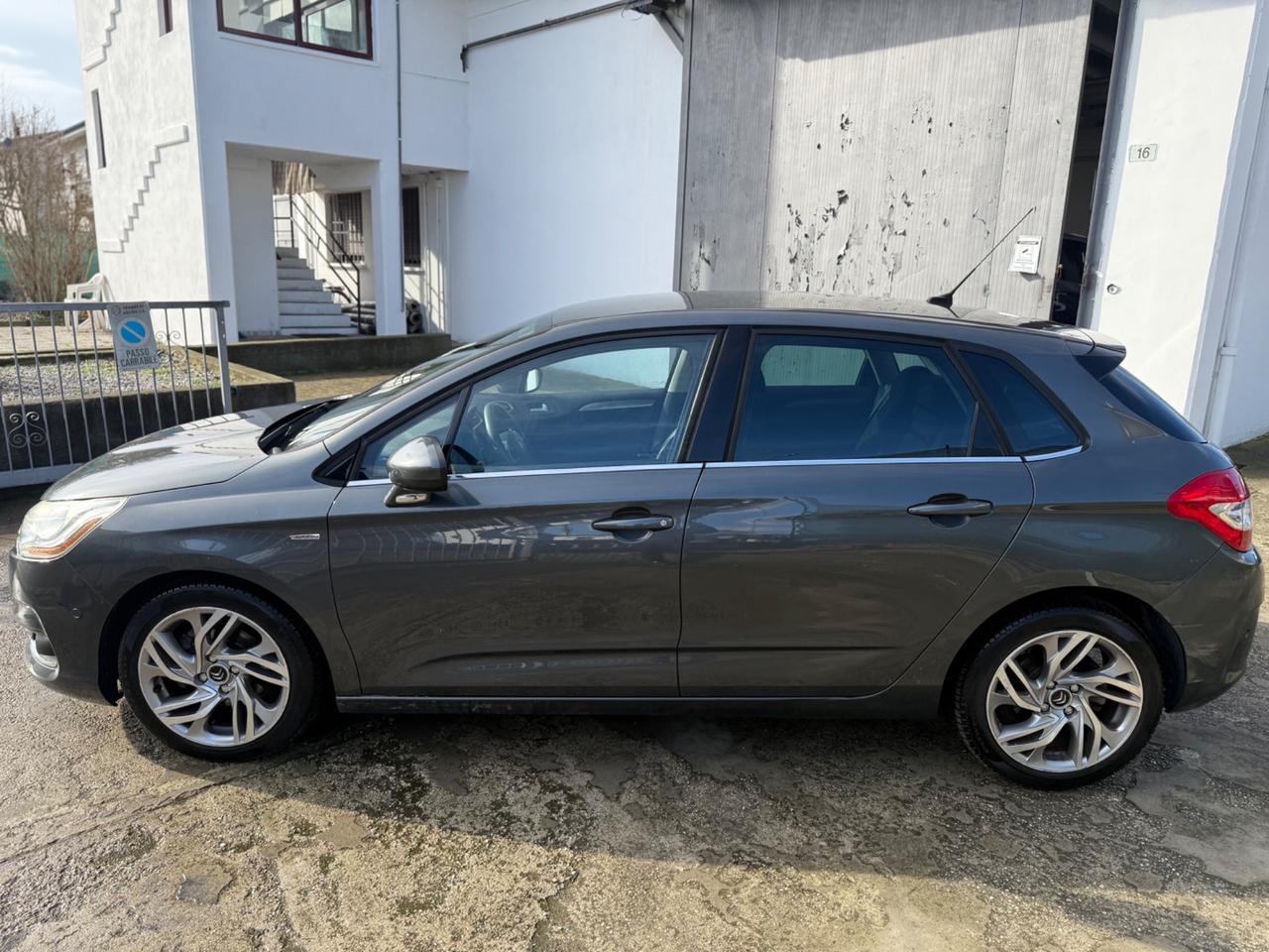 Citroen C4 1.6 HDi FULL OPT POCHI KM NEOPATENTATI
