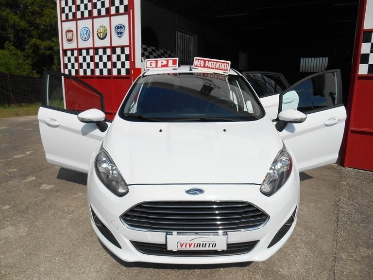 Ford Fiesta 1.4 5 porte CON IMPIANTO G.P.L