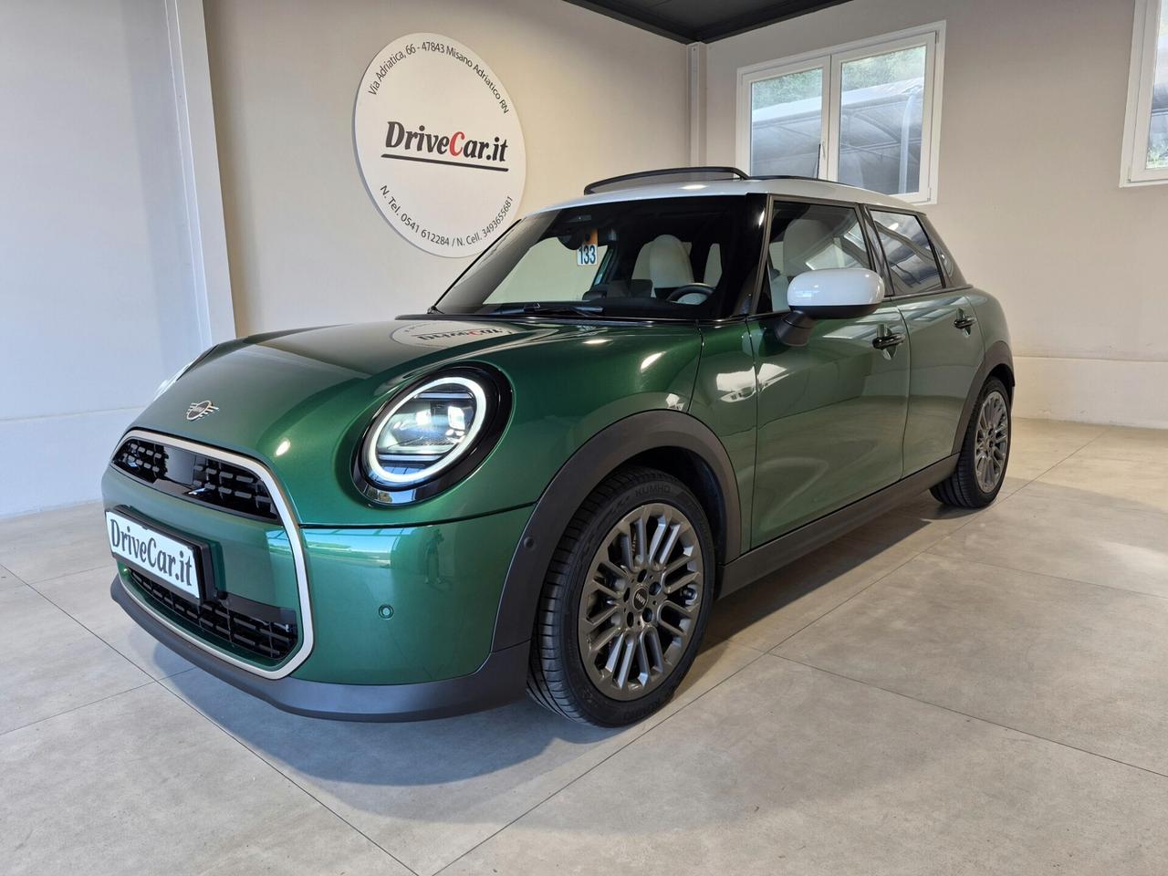 MINI Cooper C STEPTRONIC TETTO PELLE LED NAVI CARPLAY RETROCAM. HEAD UP DISPLAY WIRELESS VOLANTE RISCALDABILE JCW