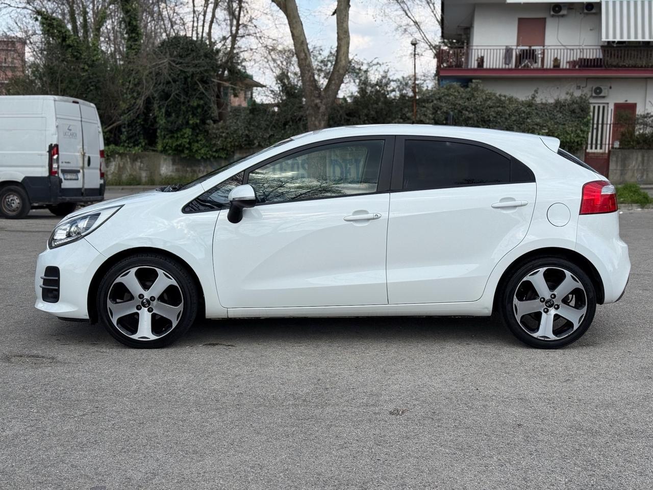 KIA Rio 1.1 CRDi 75CV 2013 5p. Cool