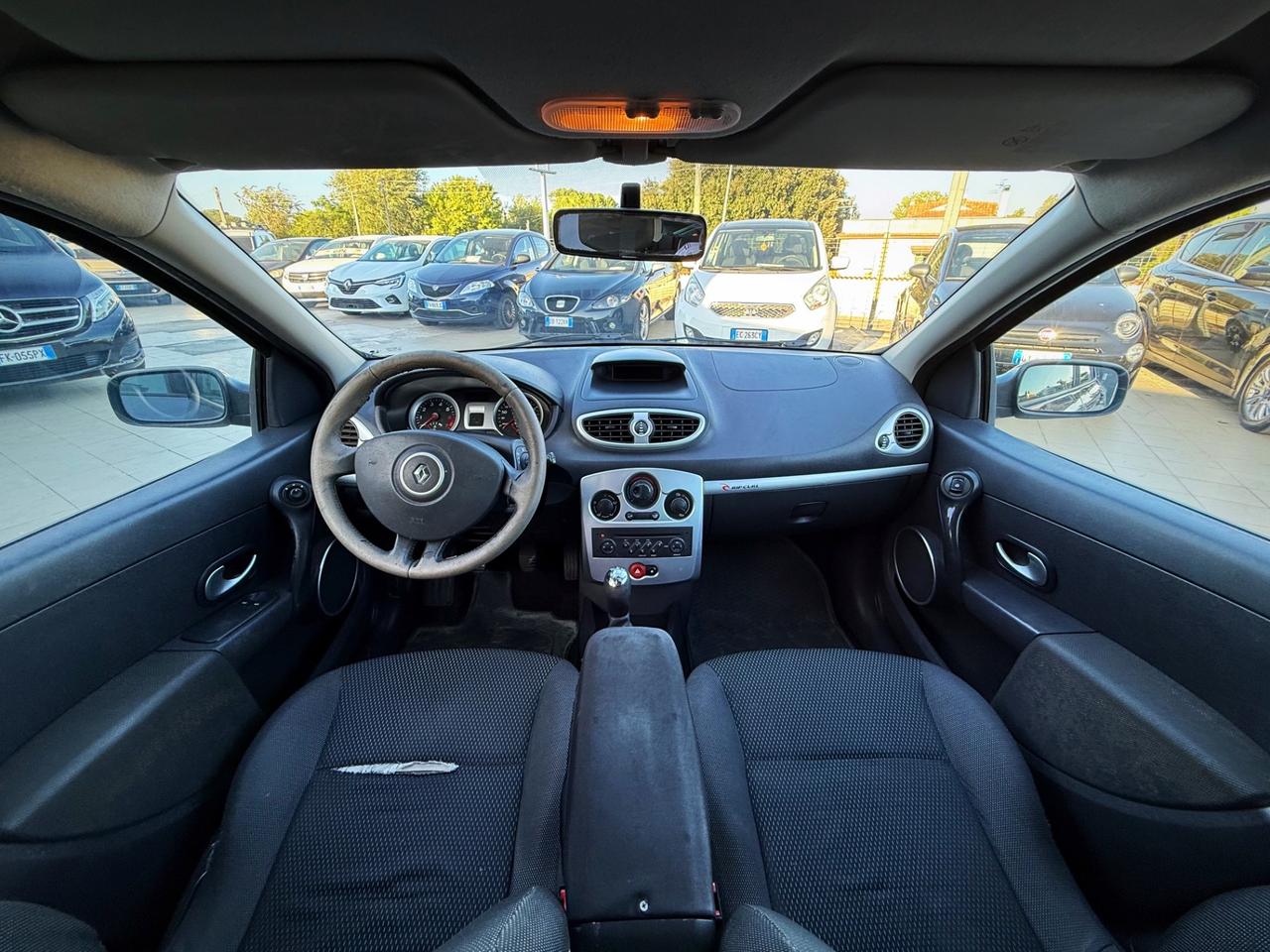 Renault Clio 1.2 16V SporTour Confort Garanzia 12 Mesi
