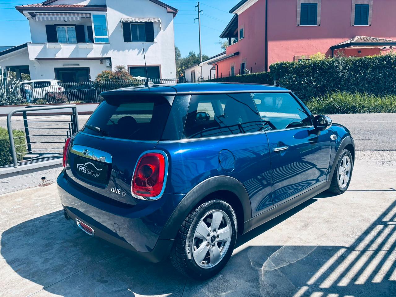 Mini 1.5 One D Business XL