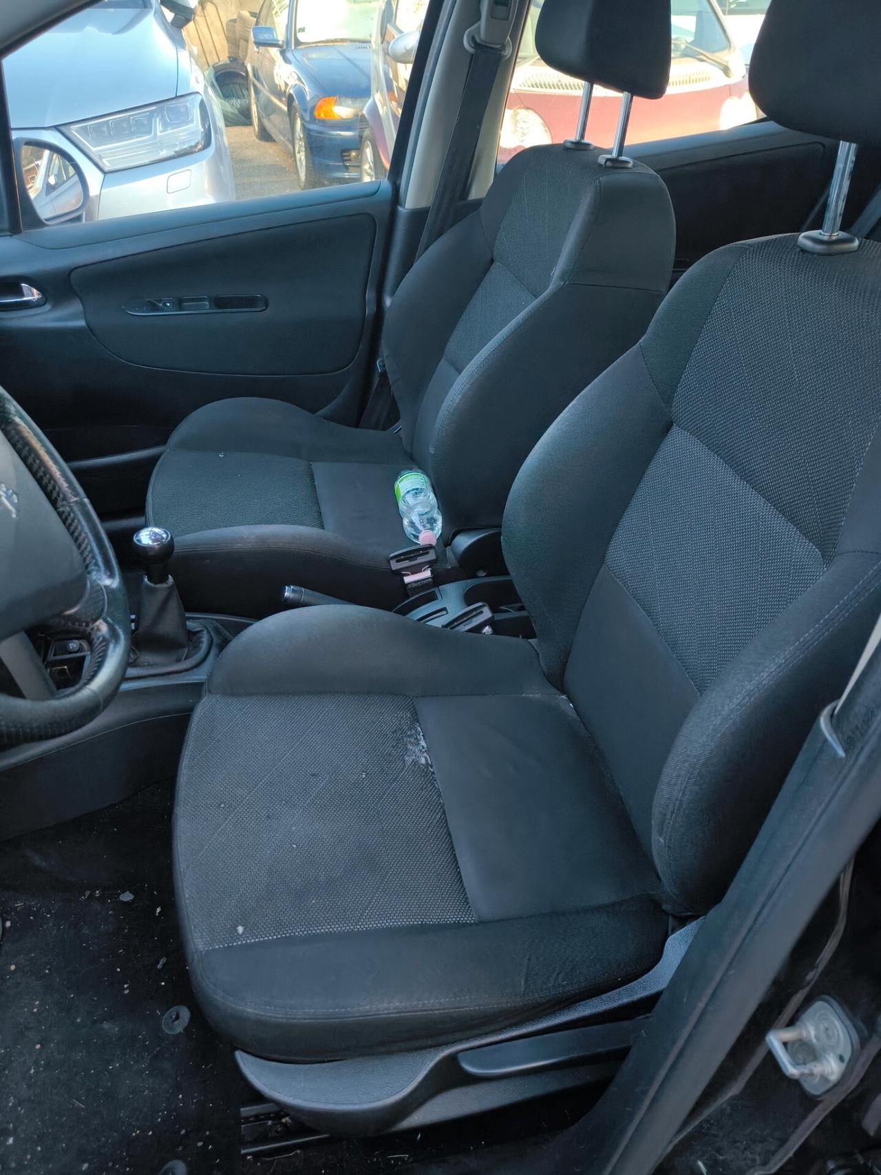 Peugeot 207 1.6 HDi 110CV 5p. XS