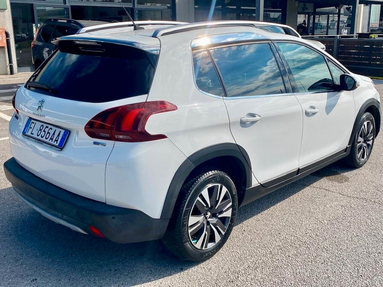 Peugeot 2008 1.2 PureTech 82 cv - 2017