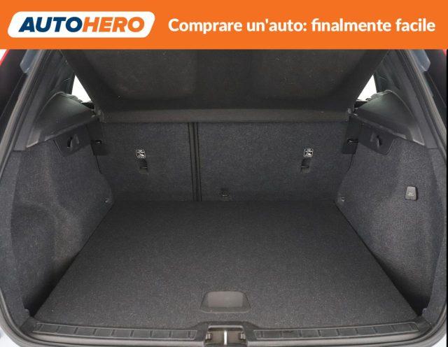 VOLVO XC40 T2 Geartronic Momentum Core