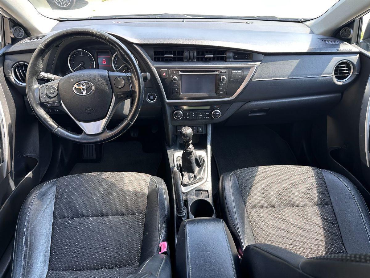 TOYOTA - Auris - TS 1.4 D-4D Lounge #TAGLIANDICERTIFICATI