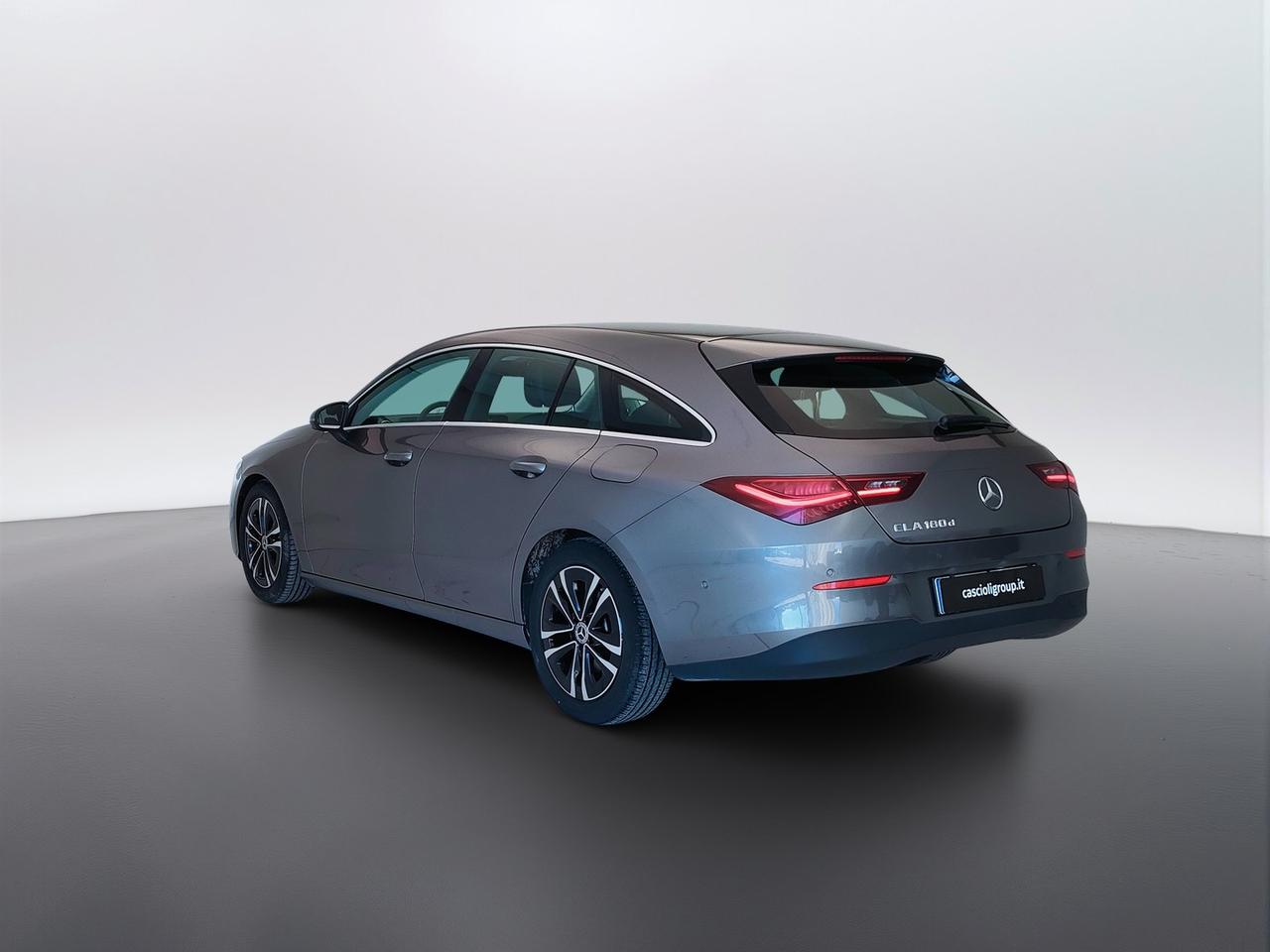 Mercedes-Benz CLA Sh.Brake - X118 2023 - CLA Shooting Brake 180 d Advanced auto