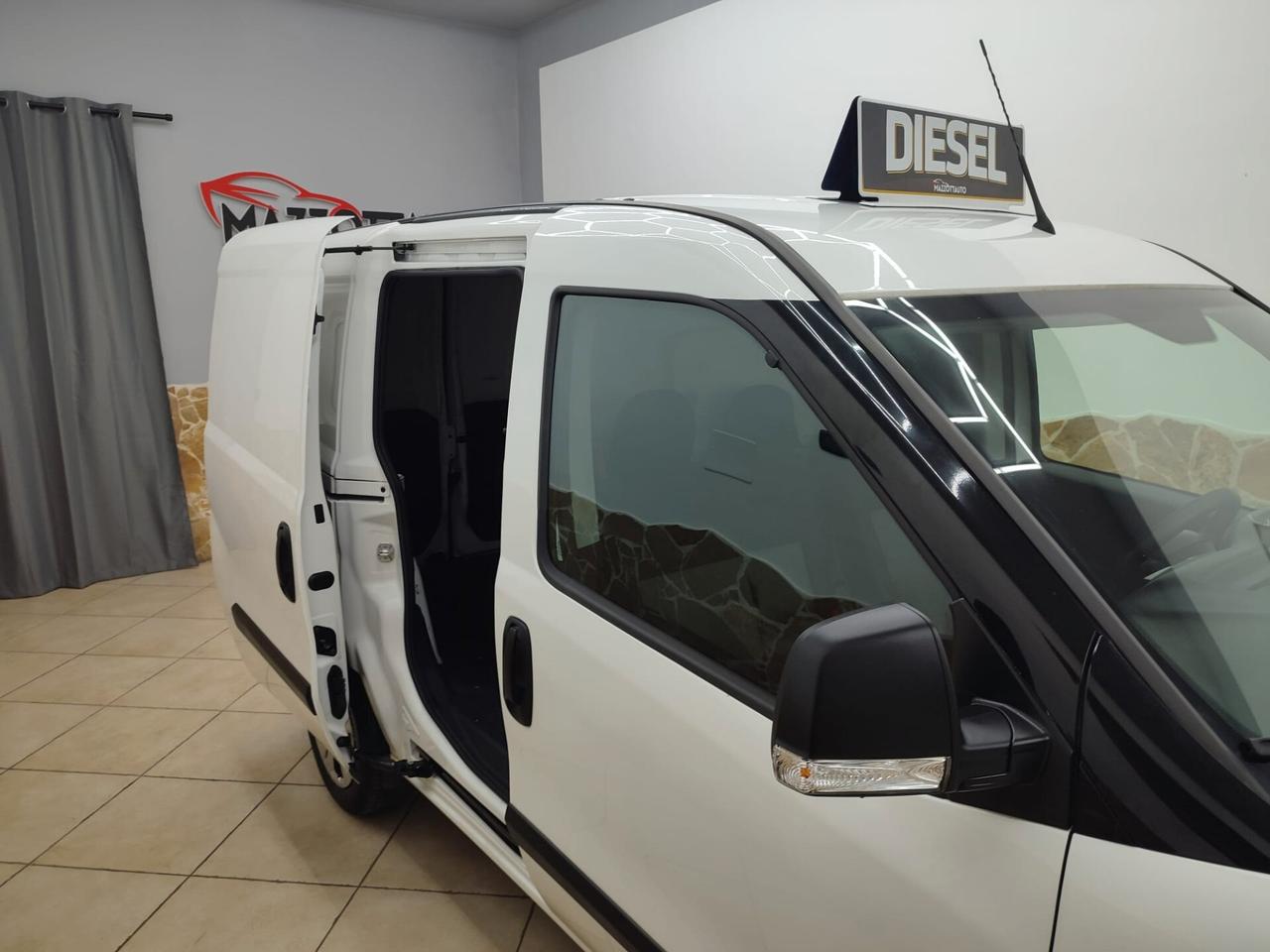 Fiat Doblo 1.6 105 CV 3 POSTI Cargo Trekking