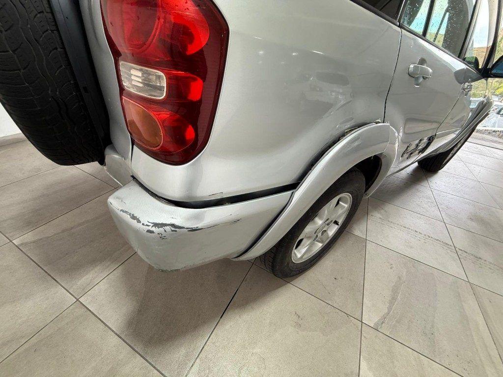 Toyota RAV 4 RAV4 2.0 Tdi D-4D cat 5 porte PROBLEMA POMPA GASOL