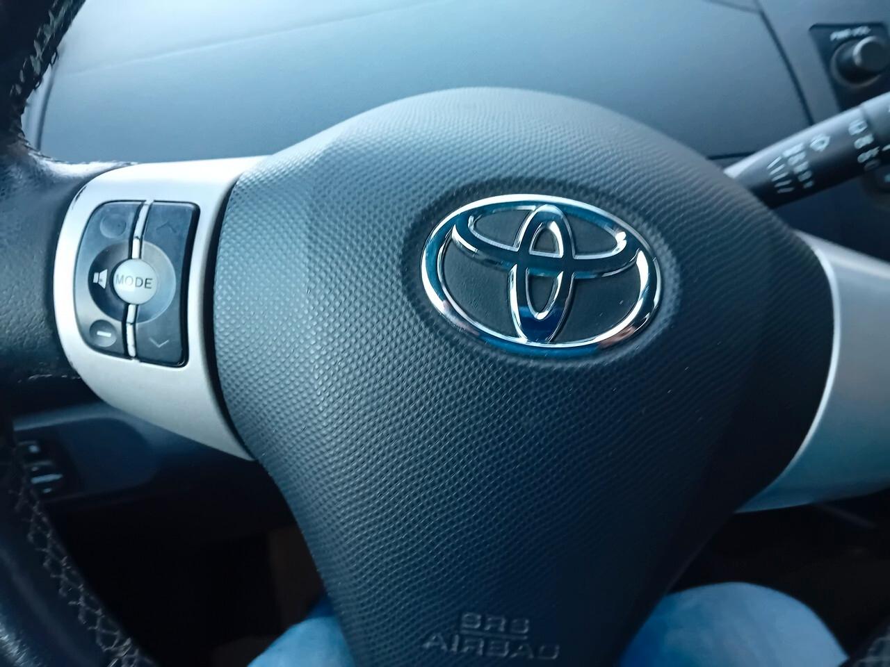 Toyota Yaris 1.0 3 porte Sol