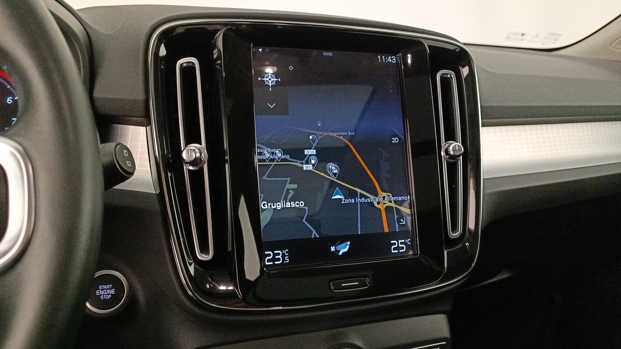 VOLVO XC40 1.5 t3 Momentum 163cv auto my21