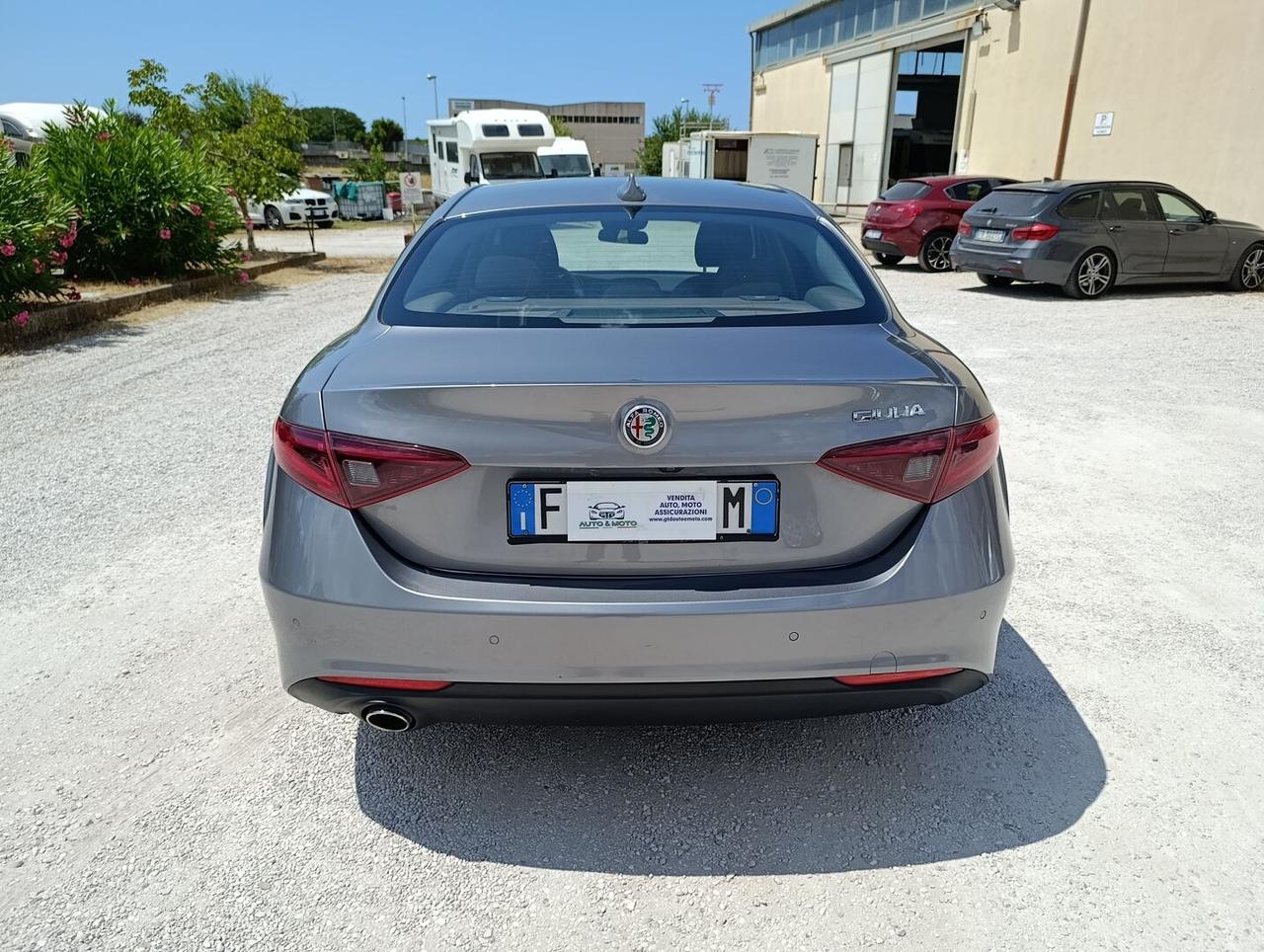 Alfa Romeo Giulia 2.2 t Giulia 150cv - GARANZIA 12 MESI -