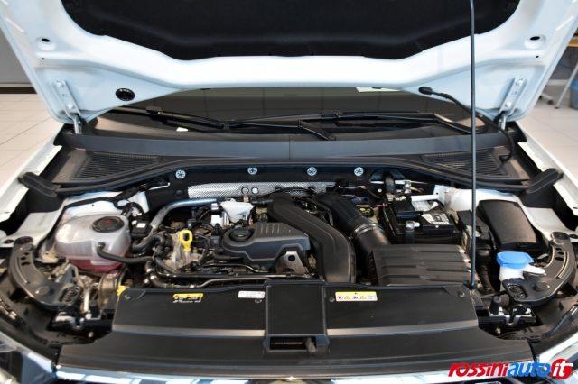 VOLKSWAGEN T-Roc 1.5 TSI 150 CV DSG R-LINE + TECH PACK + I.Q LED +