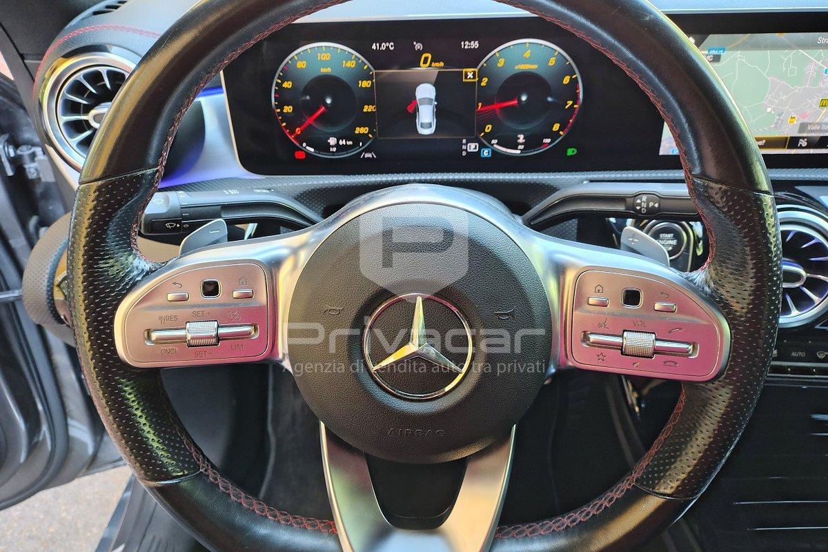 MERCEDES CLA 200 Automatic Premium
