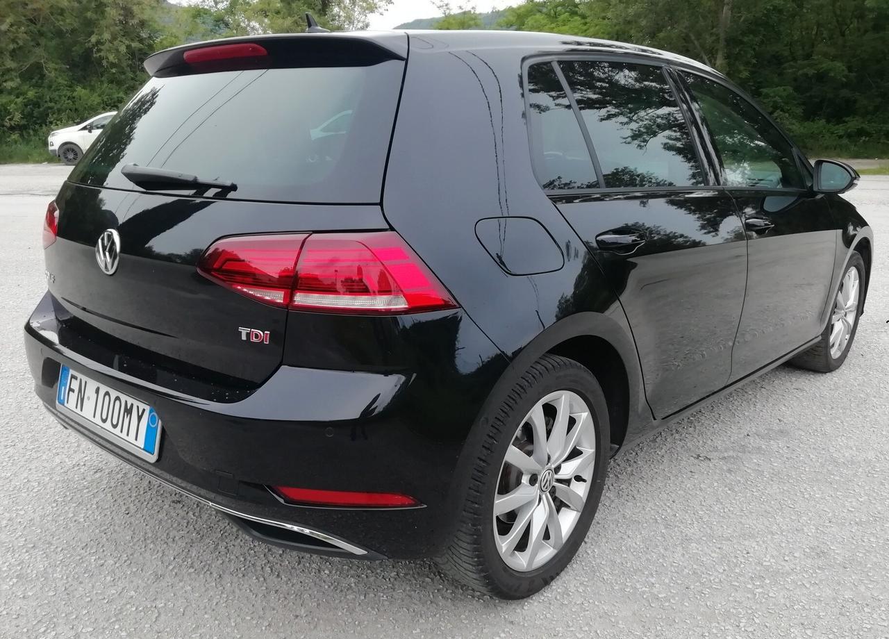 Volkswagen Golf 1.6 TDI 115 CV DSG 5p. Executive BlueMotion Technology "Fari LED"