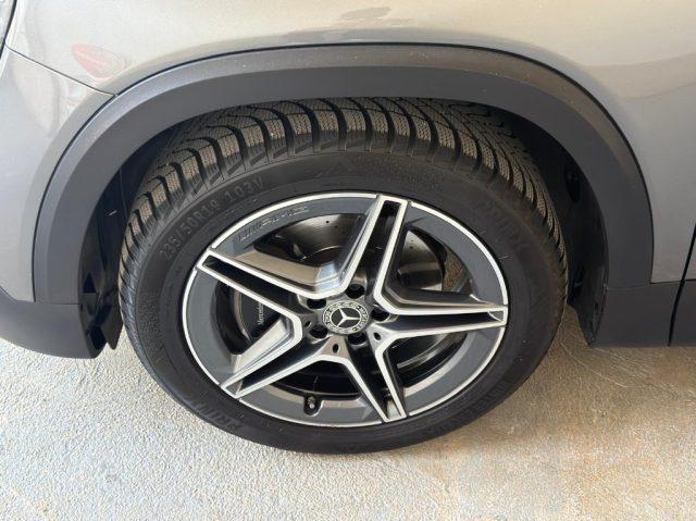 MERCEDES-BENZ GLB 200 d Automatic Premium