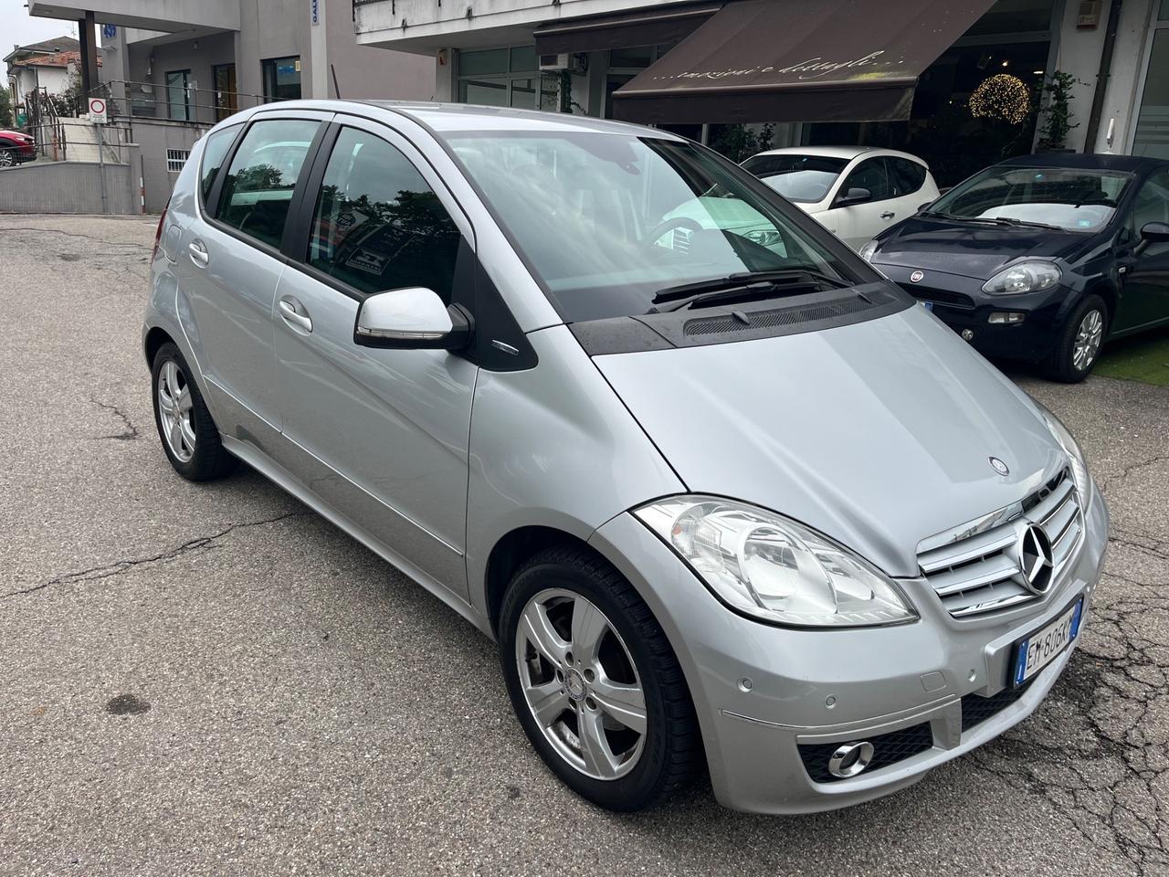 Mercedes-benz A 160 1.5benzina/95CV/neopatentati/Euro5/unico proprietario/5Porte e 5Posti