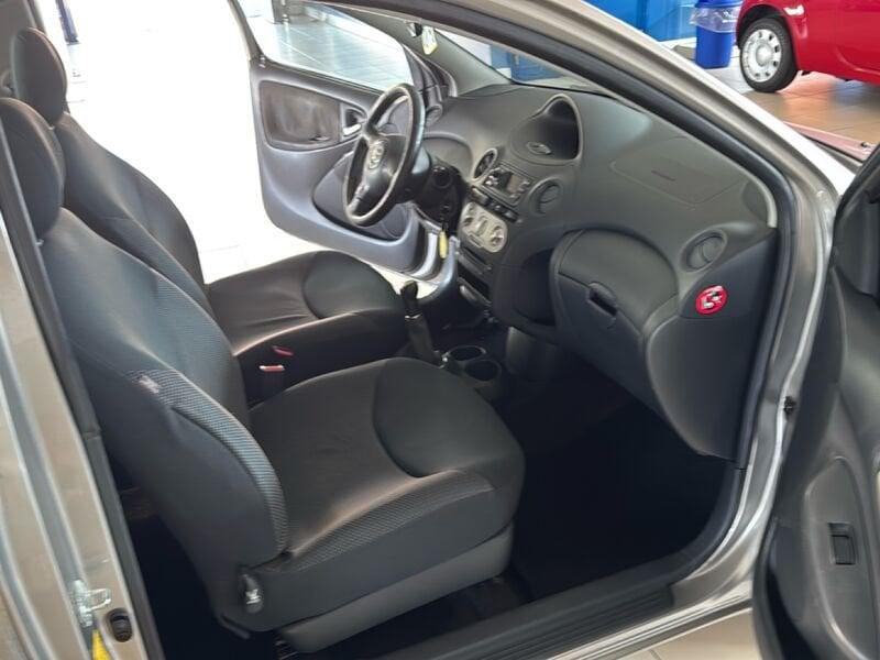 Toyota Yaris Yaris 3p 1.0 Sol Frizione Nuova