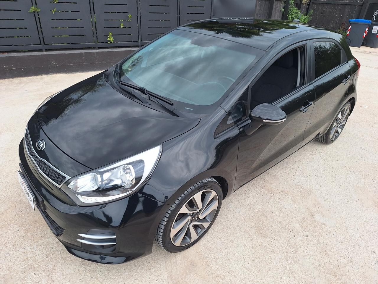 Kia Rio 1.1 CRDi 5p. Cool 96000 KM 2016