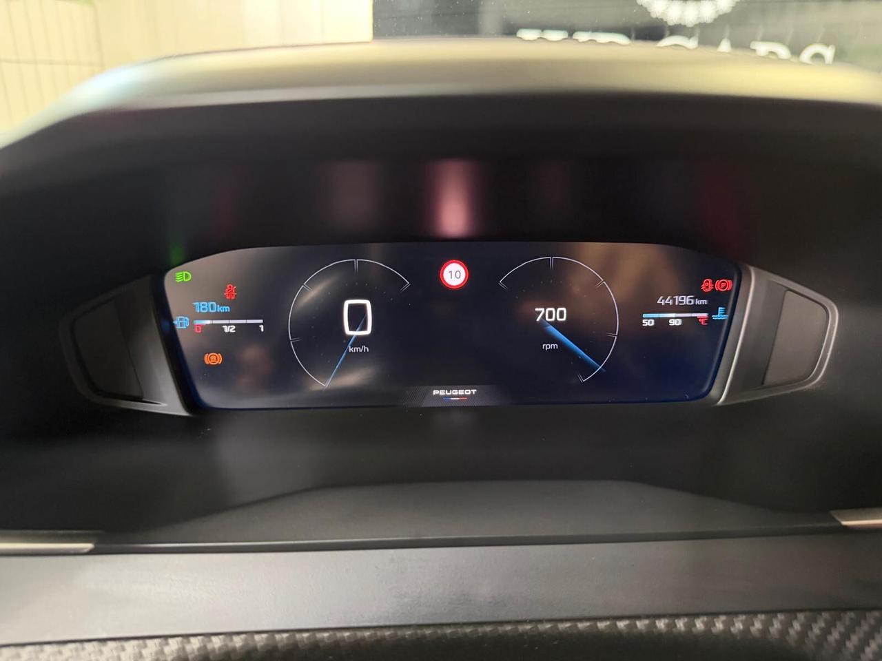 Peugeot 2008 PureTech 100 S&S Allure