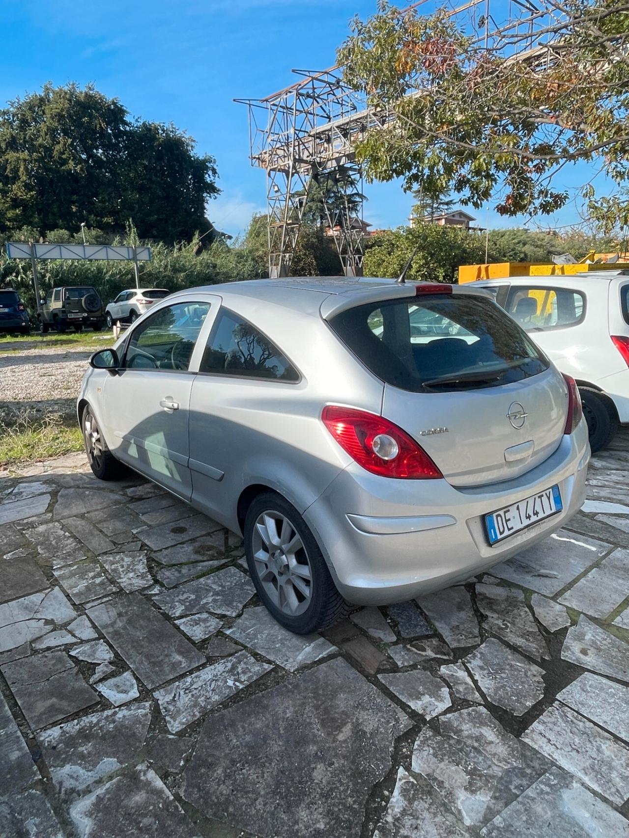 Opel Corsa 1.2 3 porte Enjoy GPL NUOVO VALIDO FINO 2031 clima cerchi