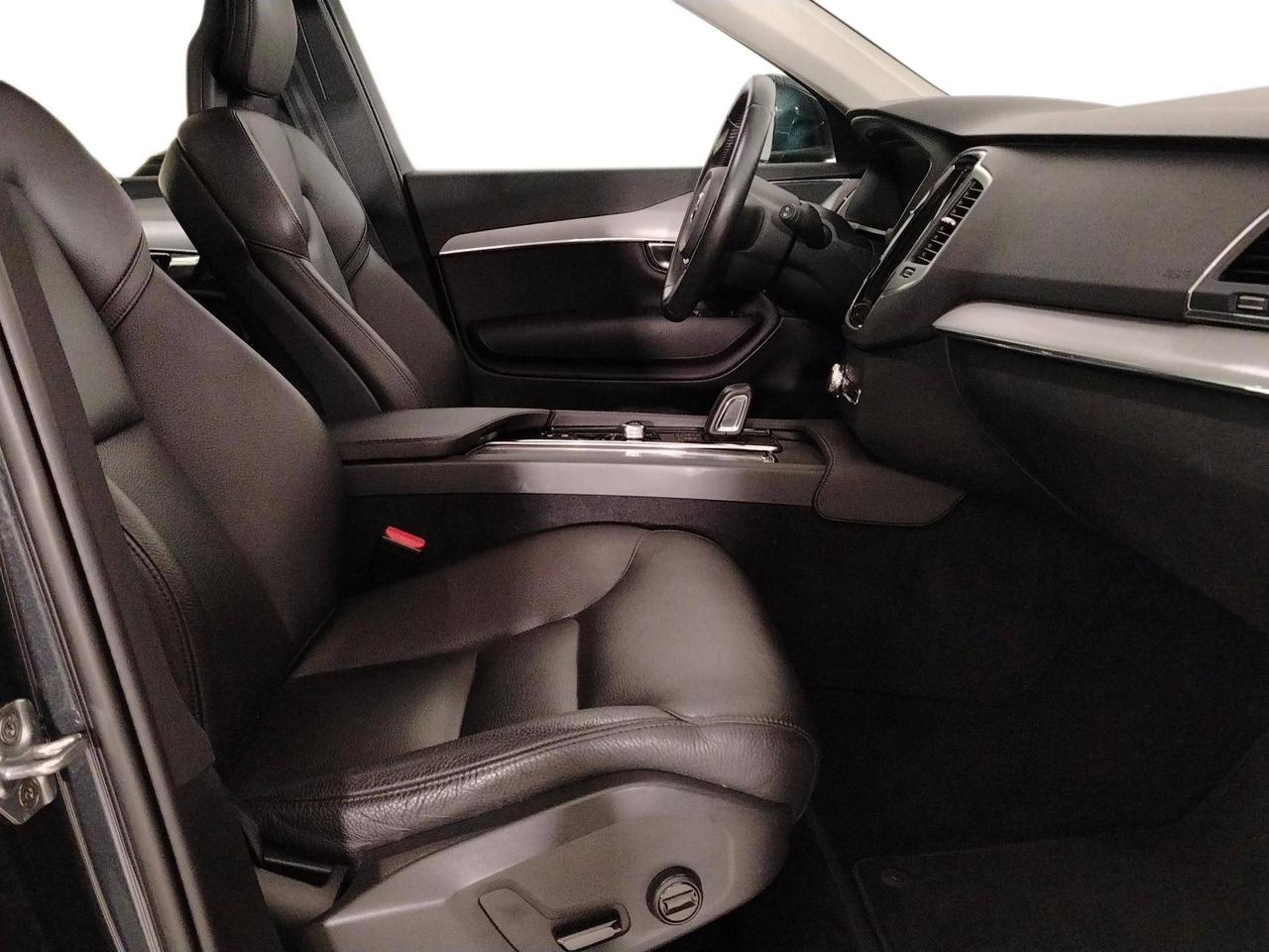 Volvo XC90 2.0 b5 Momentum awd