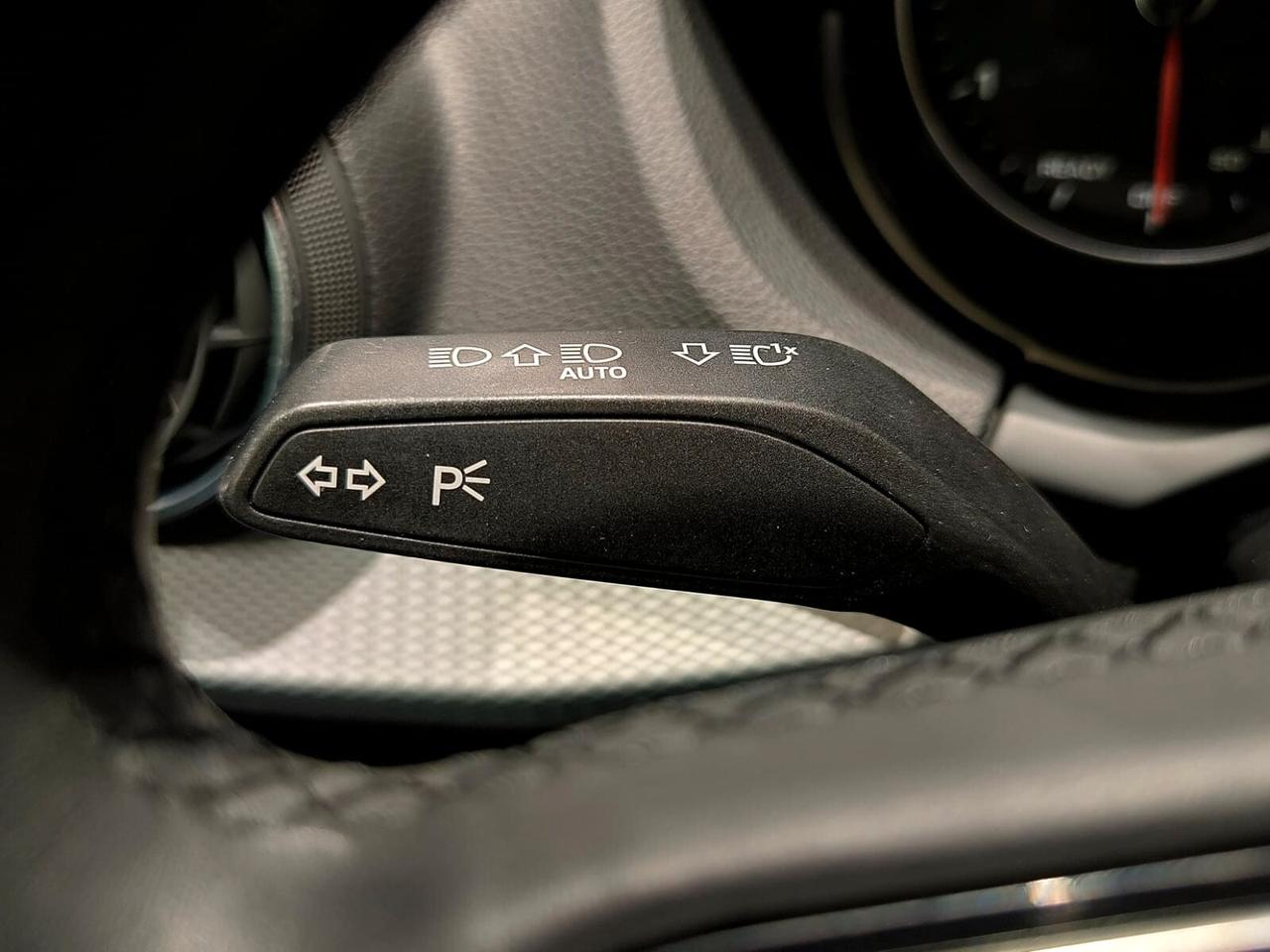 Audi Q2 30 TDI S tronic Business